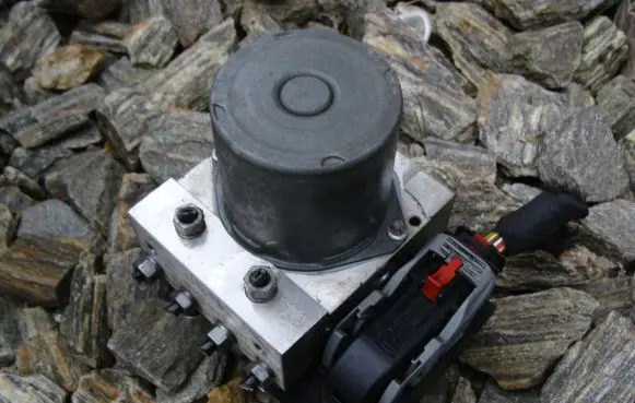 Audi Q5 SQ5 ABS Pump 8R0614517BE