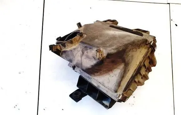 Skoda Superb B5 (3U) Air filter box 058133843
