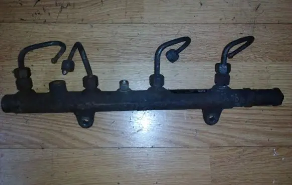 Renault Scenic I Fuel main line pipe 0445214024