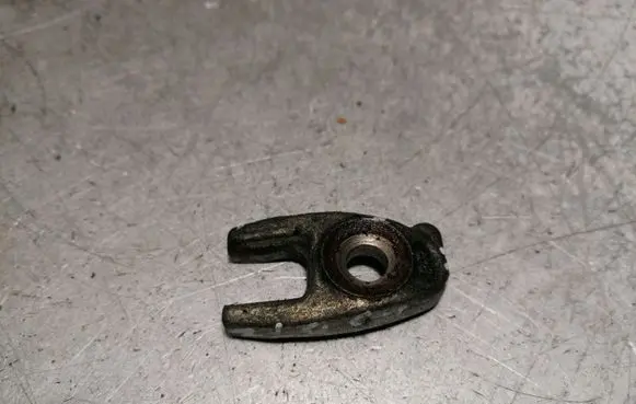 Nissan Qashqai+2 Fuel Injector clamp holder