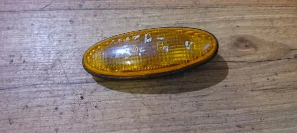 Ford Maverick Front fender indicator light 0464120