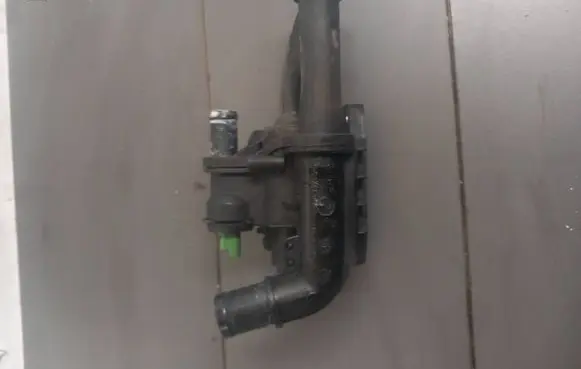 Peugeot 308 Thermostat/thermostat housing 042651