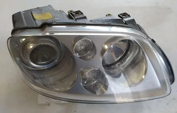 Volkswagen Touran I Headlight/headlamp 1T0941032F