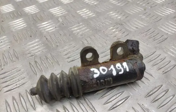 Toyota RAV 4 (XA30) Clutch master cylinder
