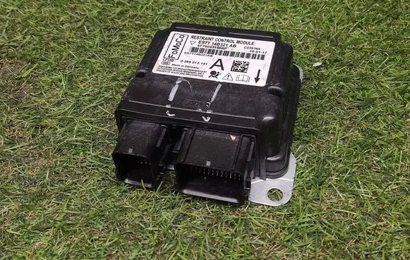 Ford Fusion II Airbag control unit/module ES7T14B321AB 0285013141