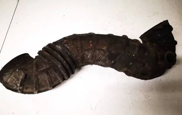 Audi A6 S6 C4 4A Air intake hose/pipe 4a0145747a