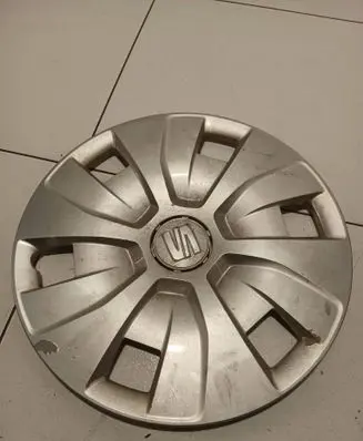 Seat Ibiza IV (6J,6P) R15 wheel hub/cap/trim 6J0601147 6JX15ET38