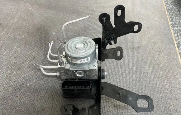 Renault Megane IV ABS Pump 476607355R 10022010264