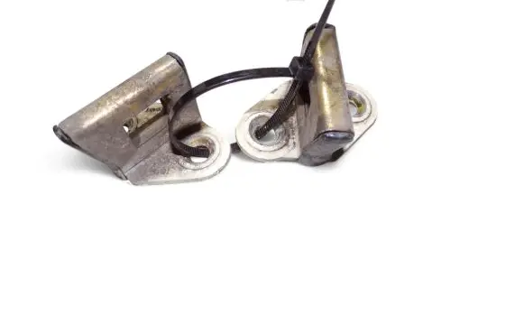 Volkswagen Transporter - Caravelle T4 Front door lock loop/hook striker 701837295