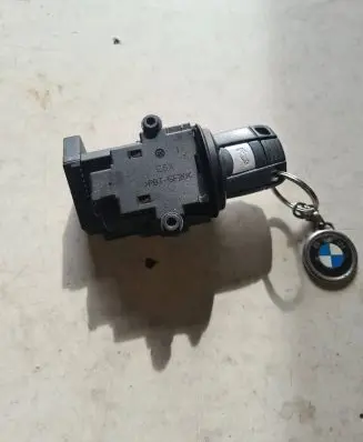 BMW 5 E60 E61 Ignition lock 6954722 171070098 10862510