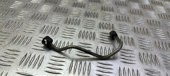 Fuel injector supply line/pipe