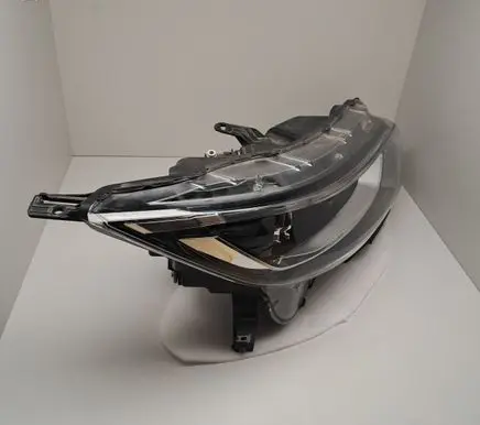 Nissan Qashqai Headlight/headlamp 10019011