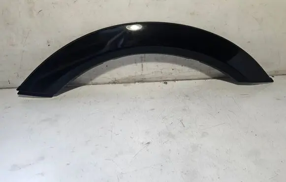 Mitsubishi Pajero Front arch trim MR478742