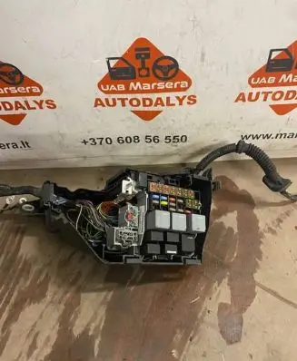 Land Rover Discovery 4 - LR4 Fuse module 37060856550