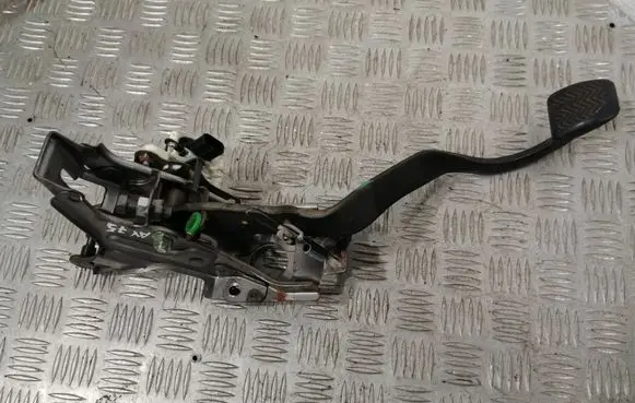 Clutch pedal