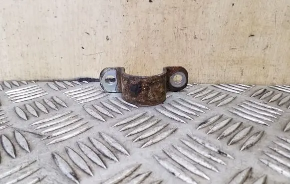 Subaru Forester SH Sway bar bush bracket, front 