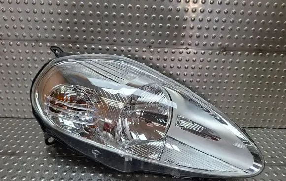 Fiat Grande Punto Headlight/headlamp S26338614 51840989