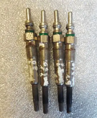 Renault Scenic II - Grand scenic II Glow plug 8200464077