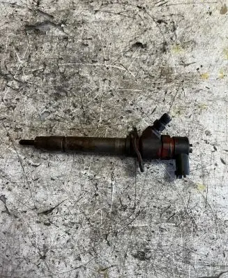 Volvo V70 Fuel injector 0445110078
