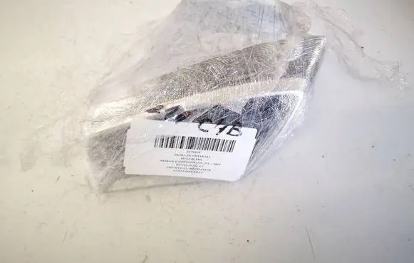 Nissan Qashqai Dashboard side air vent grill/cover trim 687614EA0A