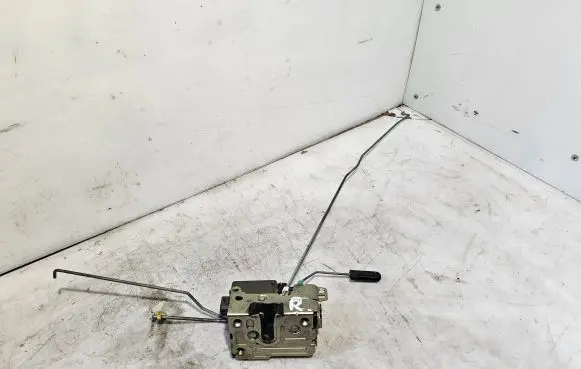 Opel Movano A Front door lock
