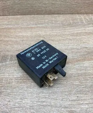 BMW 3 E36 Other relay 1384825 05992500