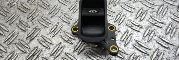 Toyota Avensis T270 Hand parking brake switch 8439005010