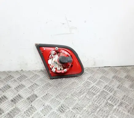 Tailgate rear/tail lights