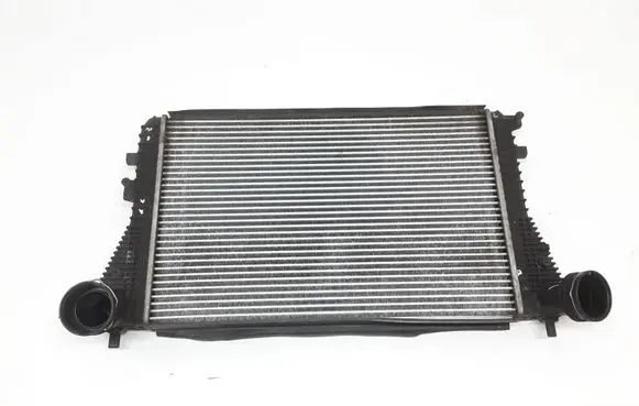 Skoda Octavia Mk2 (1Z) Intercooler radiator 1K0145803E