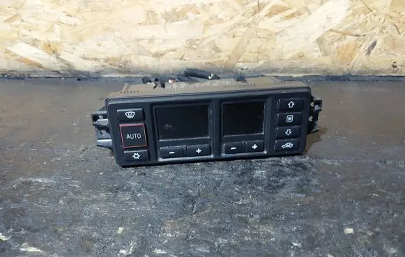 Audi A3 S3 8L Climate control unit 8L0820043D