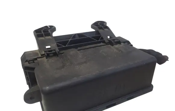 Volvo V40 Fuse module E00021587 21162