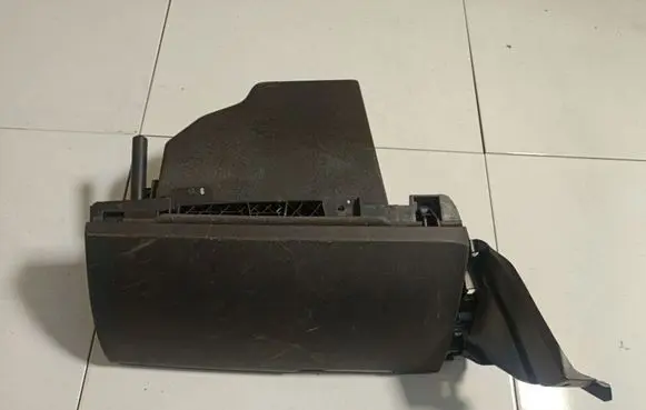 Citroen C5 Glove box 9682432977
