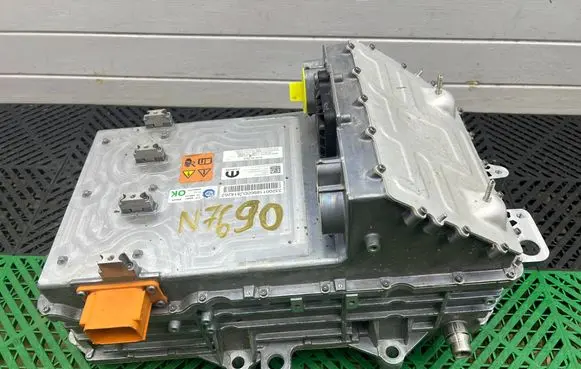 Fiat 500E Voltage converter inverter P46353528 DAP1102545AC