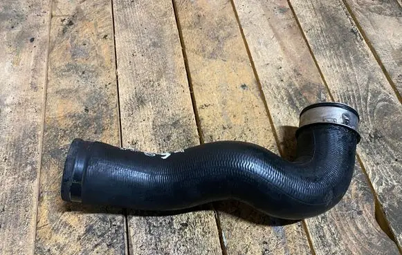 Mercedes-Benz ML W164 Intercooler hose/pipe A2515280382 2515280382