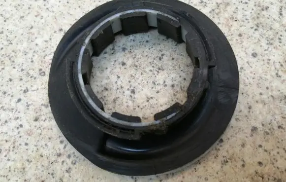 Opel Corsa F Rear coil spring rubber mount 9829870880