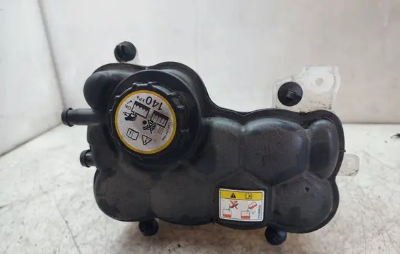 Jaguar XE Coolant expansion tank/reservoir YC158B099AA