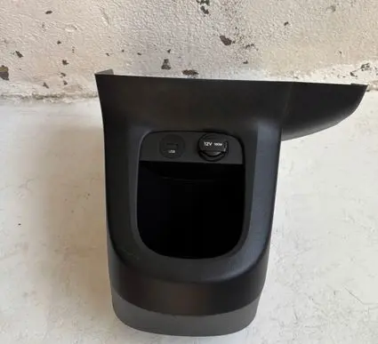 Hyundai Ioniq 5 Center console 