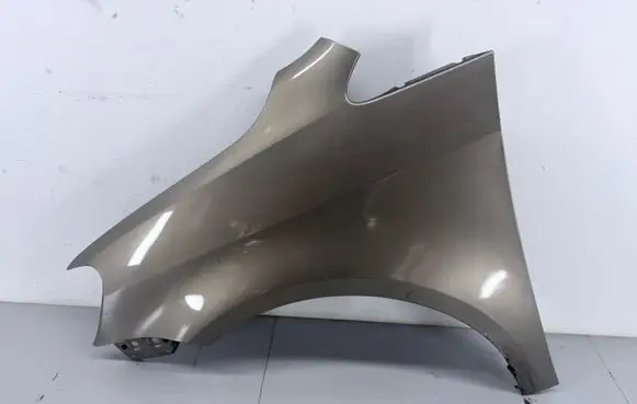 Volkswagen Touran II Fender 1T0821135 1T0821155