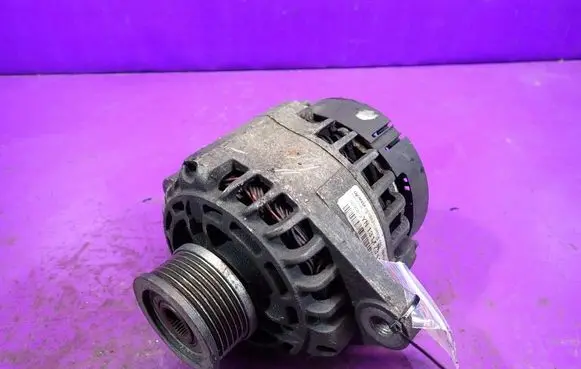 Opel Astra H Generator/alternator 