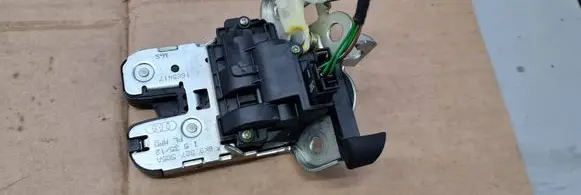 Audi A7 S7 4G Tailgate/trunk/boot lock/catch/latch 8K9827505A