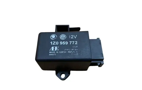 Volkswagen PASSAT B6 Seat heating relay 1Z0959772