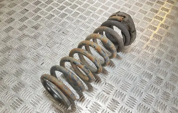 Jeep Grand Cherokee (WK) Front coil spring
