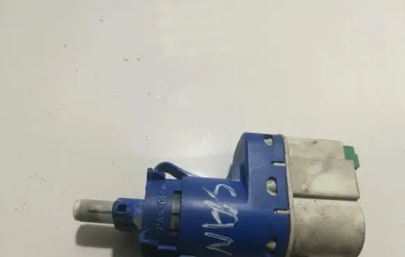 Brake pedal sensor switch