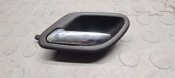 BMW 5 E39 Front door interior handle 8226049