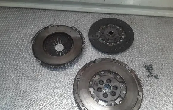 Volkswagen Sharan Clutch set kit 324030210 124032110