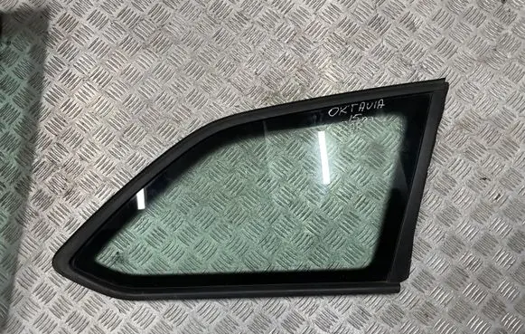Skoda Octavia Mk3 (5E) Rear side window