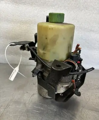 Skoda Fabia Mk2 (5J) Power steering pump 6R0423156