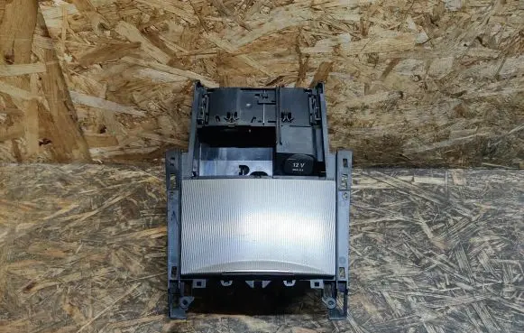 Mercedes-Benz E W212 Car ashtray A2126809750Q2