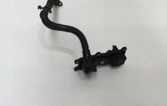 Mercedes-Benz C W205 Other engine bay part A2740100401