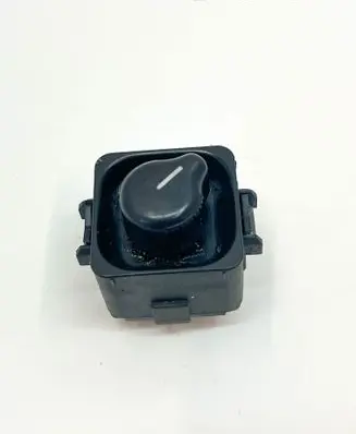 Wing mirror switch